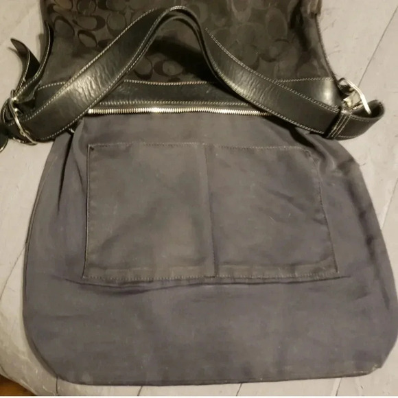 Coach Signature C Jacquard Shoulder Bag Retails $298 Pristine - Picture 4 of 6